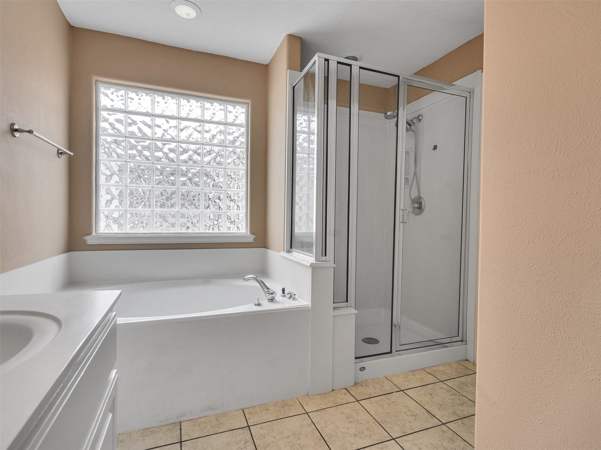 4319 Lillian Street, Houston, TX 77007 4319 Lillian Street, Houston, TX 77007