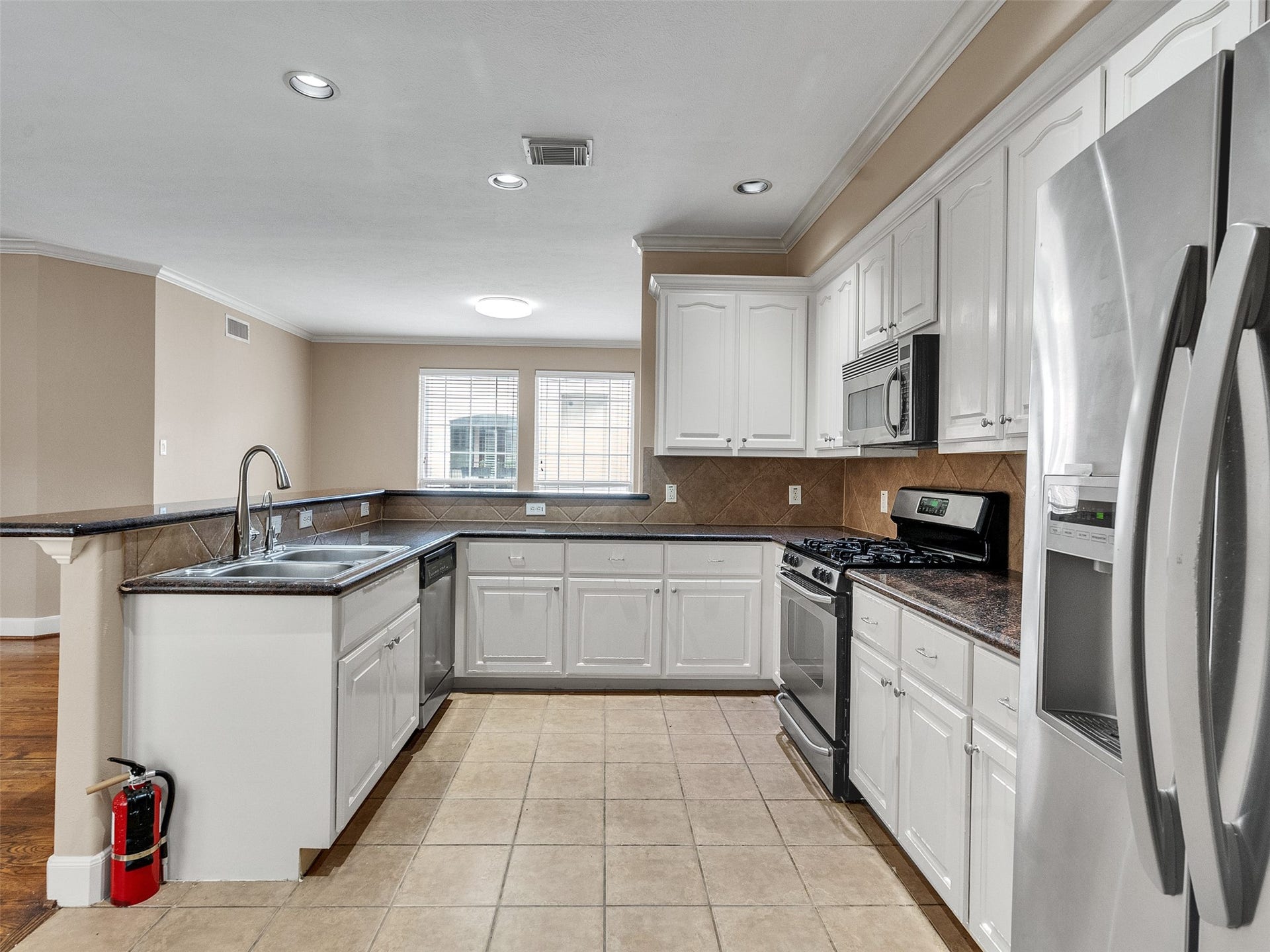 4319 Lillian Street, Houston, TX 77007 4319 Lillian Street, Houston, TX 77007