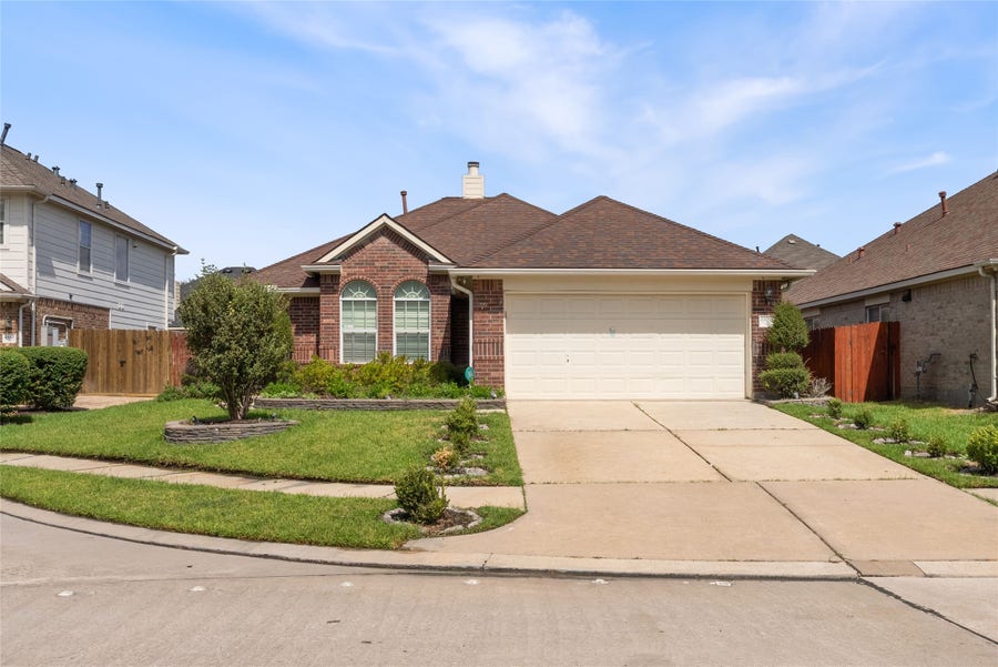 Property photo for 6526 N Gena Lee Drive, Houston, TX