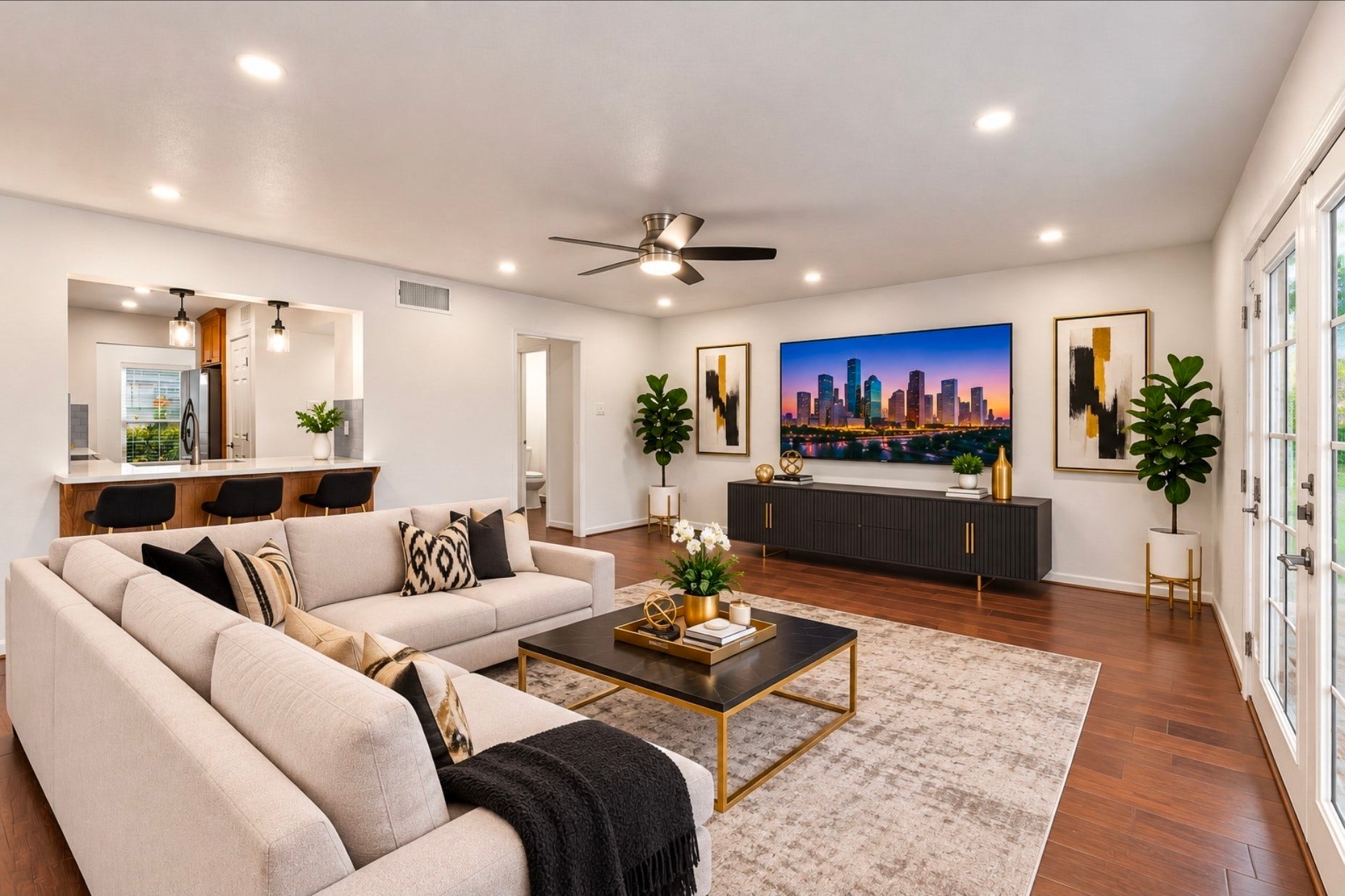 11550 Chimney Rock Road, #536, Houston, TX 77035 Living room virtually staged