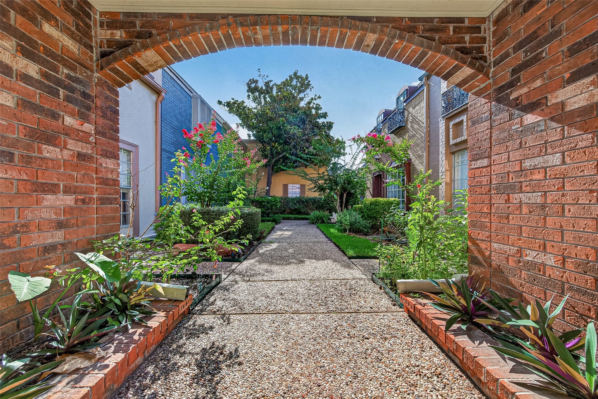 11550 Chimney Rock Road, #536, Houston, TX 77035 Main entrance into the community