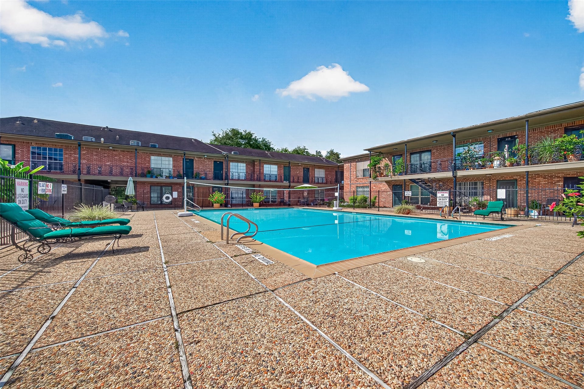 11550 Chimney Rock Road, #536, Houston, TX 77035 Lounge chairs are available for the owners and their guests