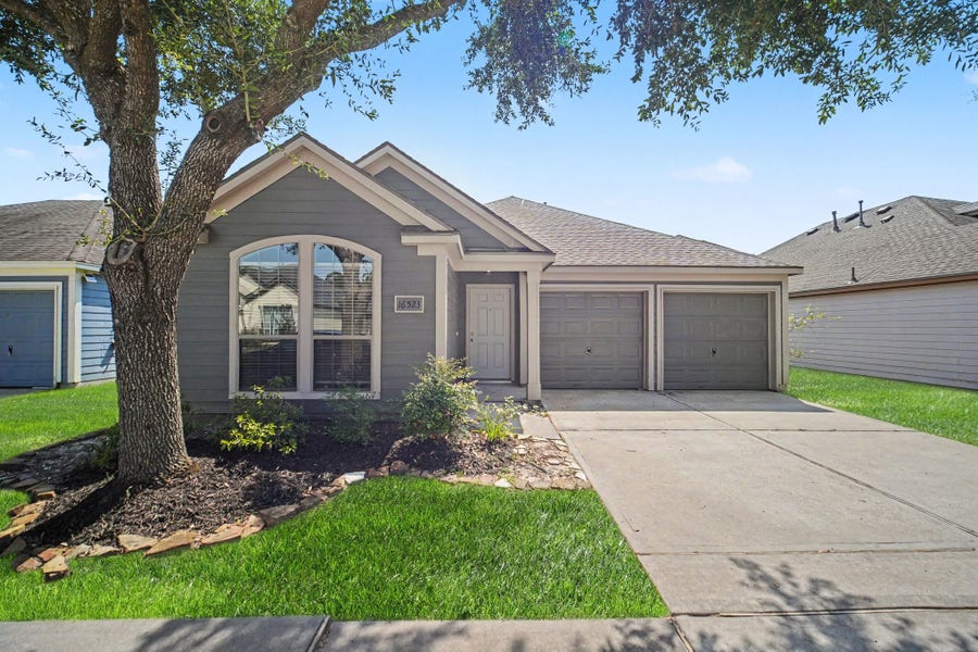 Property photo for 16523 Strathmore Manor Lane, Houston, TX