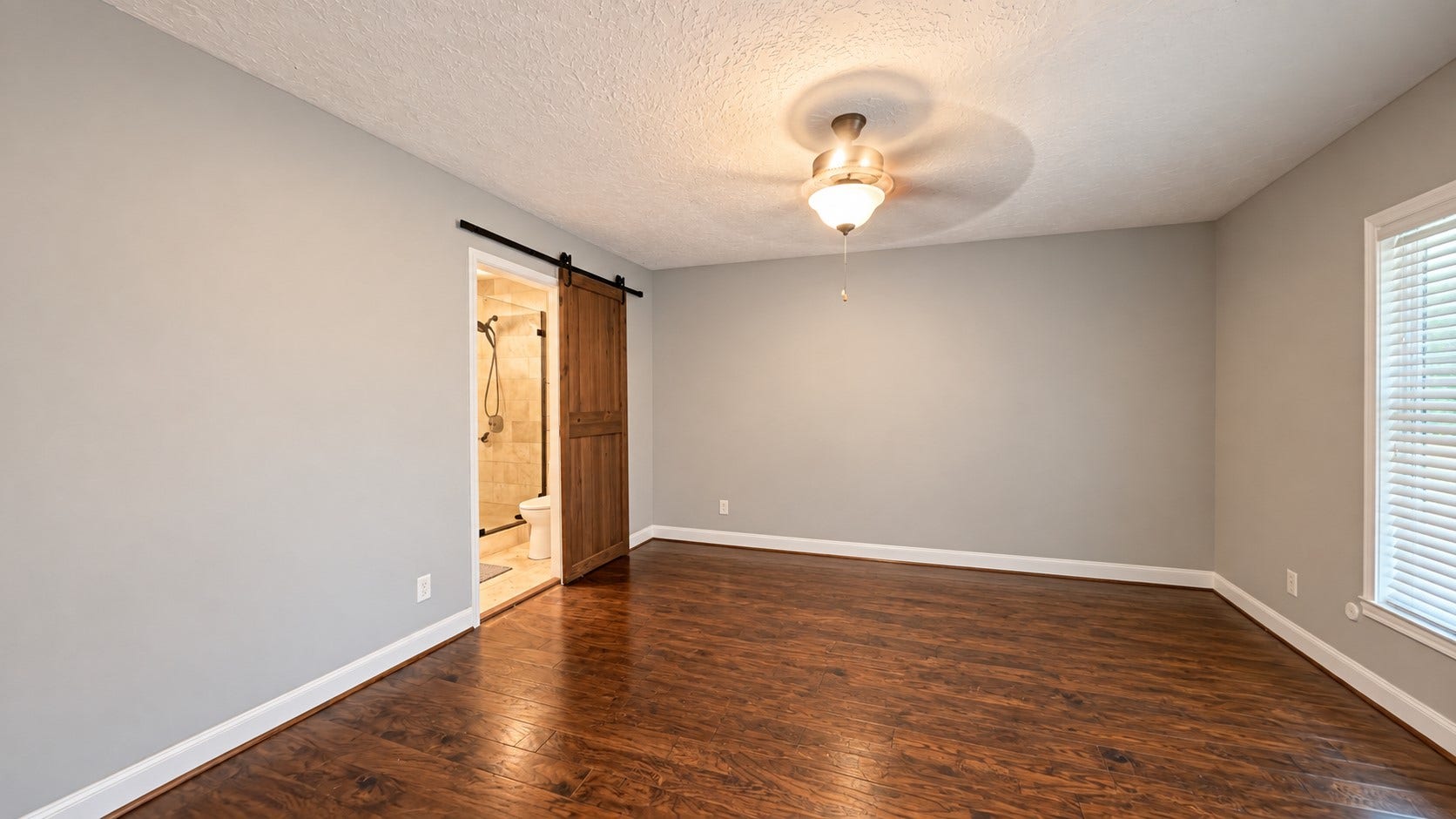 2118 Eagle Point Road, Crosby, TX 77532