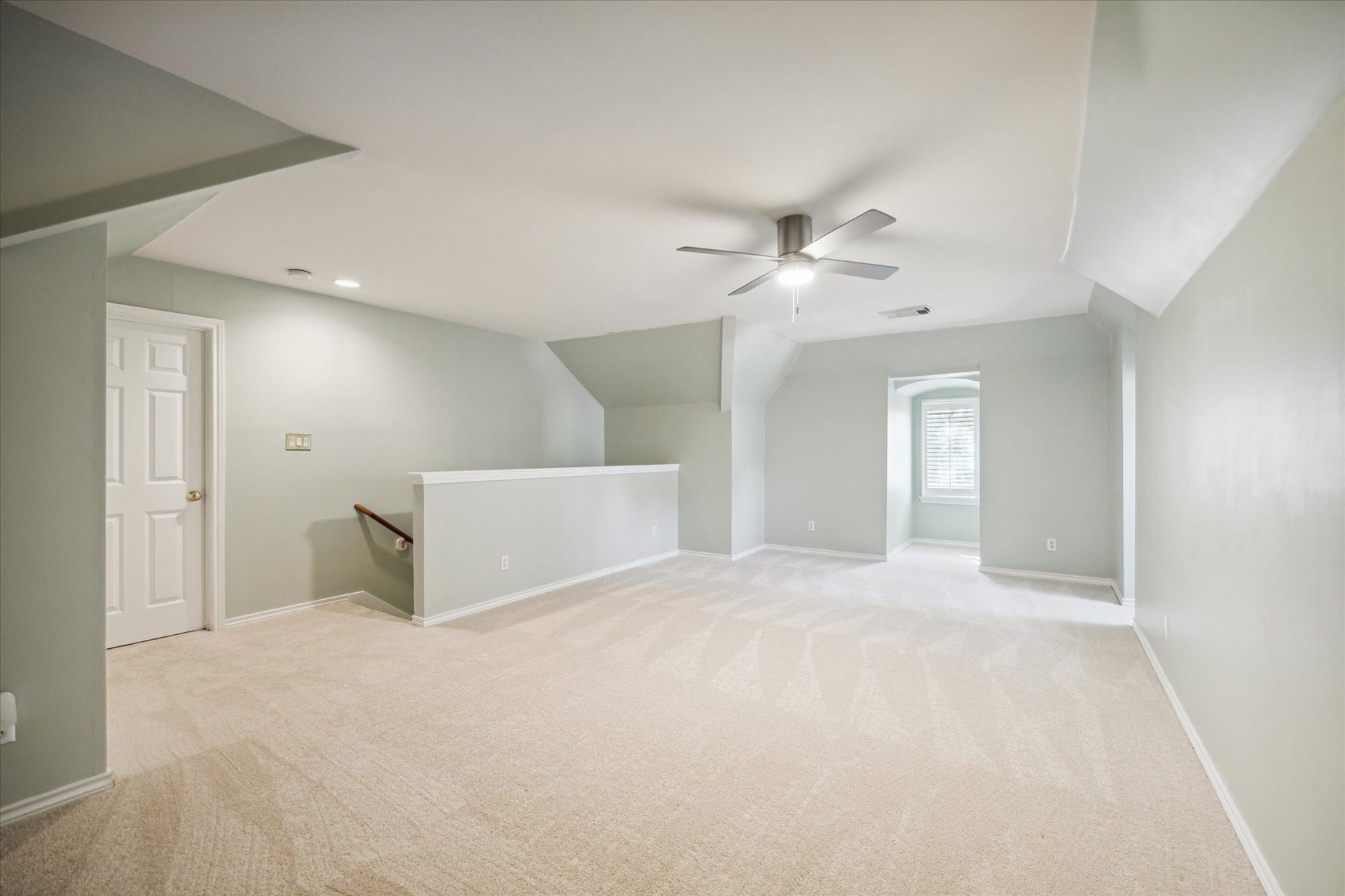 5747 Longmont Lane, Houston, TX 77057