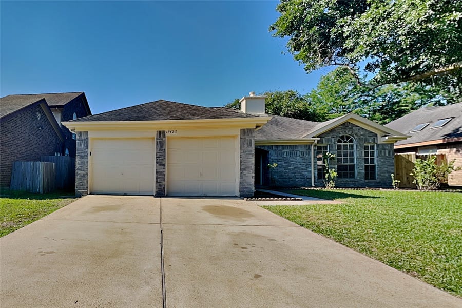 Property photo for 17423 Saxon Drive, Houston, TX