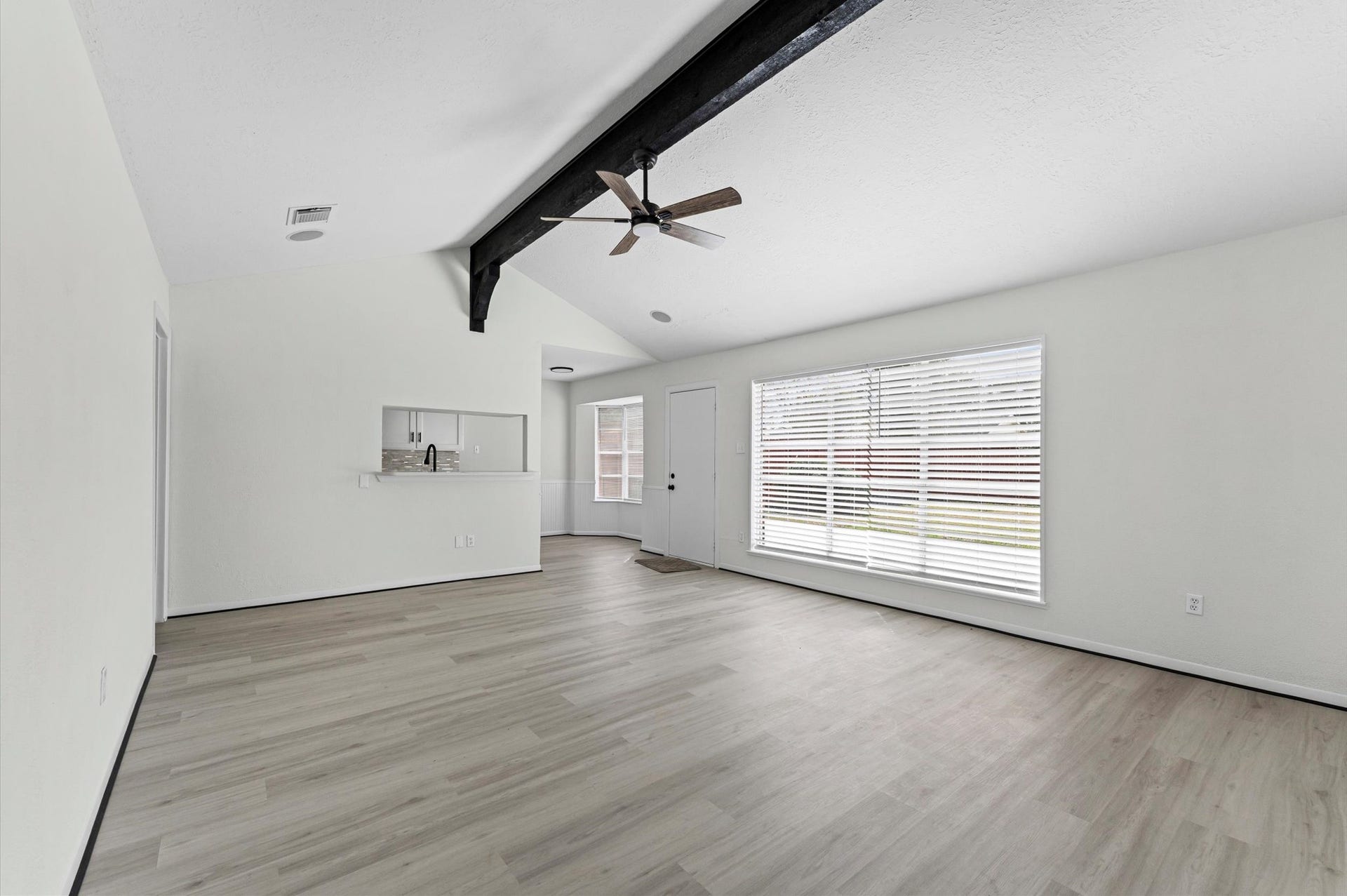 12123 Plumpoint Drive, Houston, TX 77099 12123 Plumpoint Drive, Houston, TX 77099