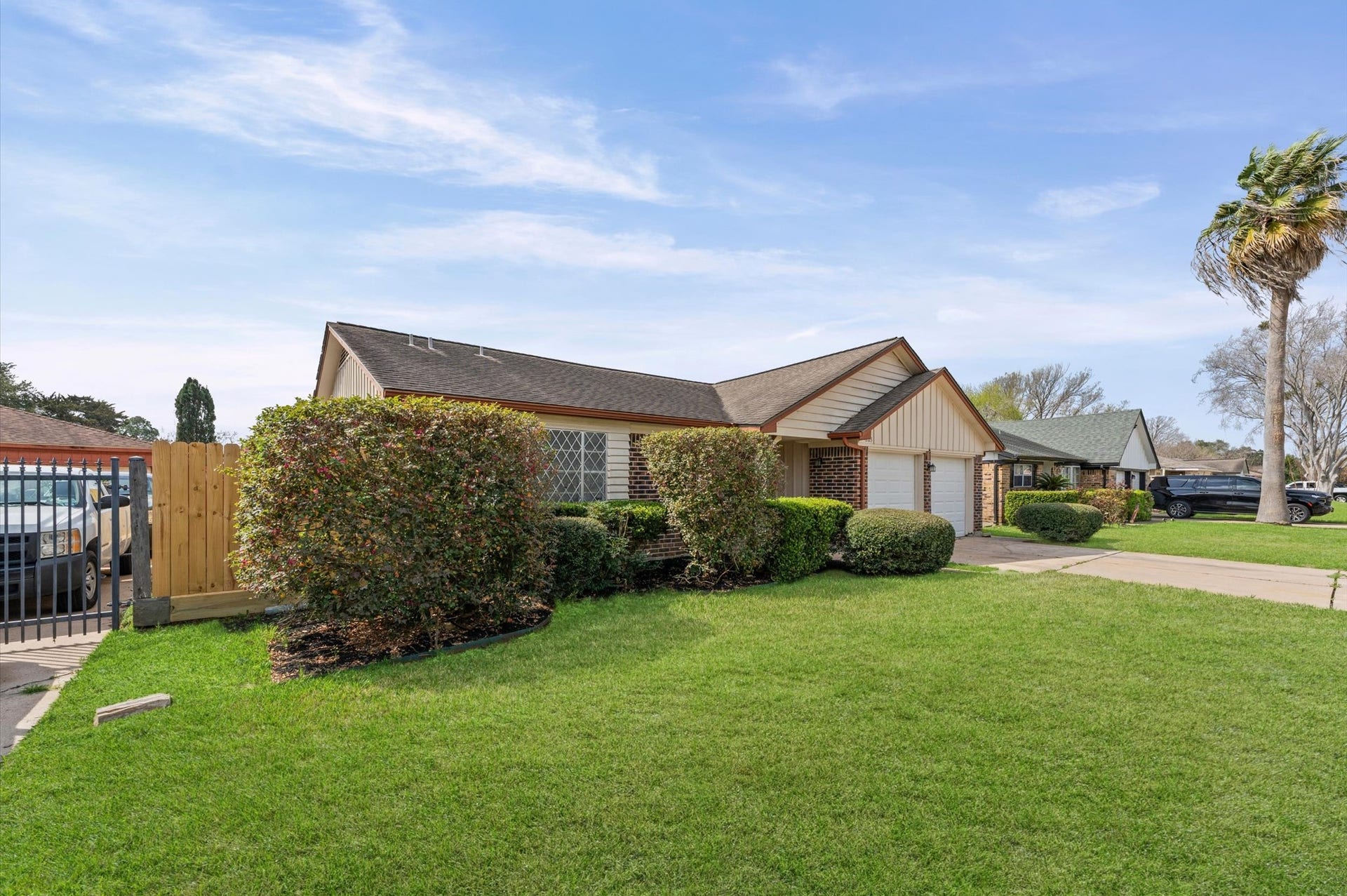 12123 Plumpoint Drive, Houston, TX 77099 12123 Plumpoint Drive, Houston, TX 77099