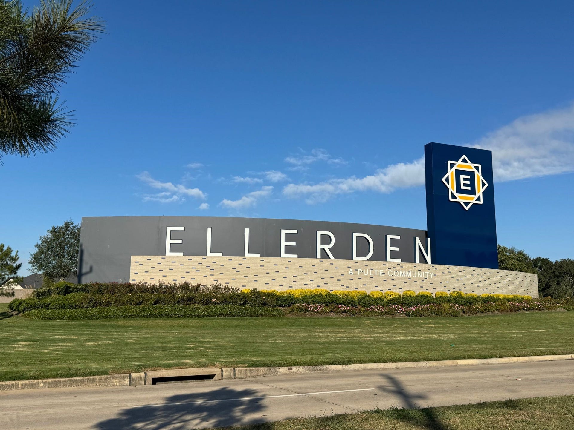 18210 Ellerden Forest Drive, Tomball, TX 77377 Ellerden - a community with resort-style amenities and easy access to Hwy 249 and Grand Parkway, ideal for your lifestyle.