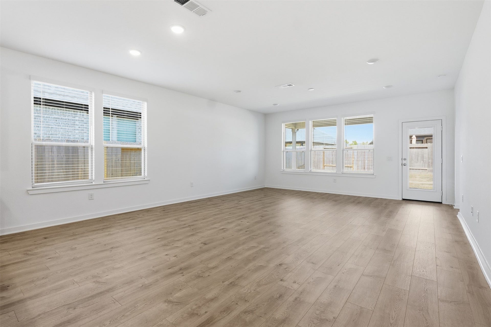 18210 Ellerden Forest Drive, Tomball, TX 77377 18210 Ellerden Forest Drive, Tomball, TX 77377