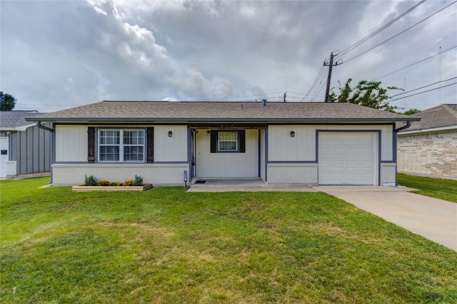 Property photo for 5317 Crestmont Street, Baytown, TX