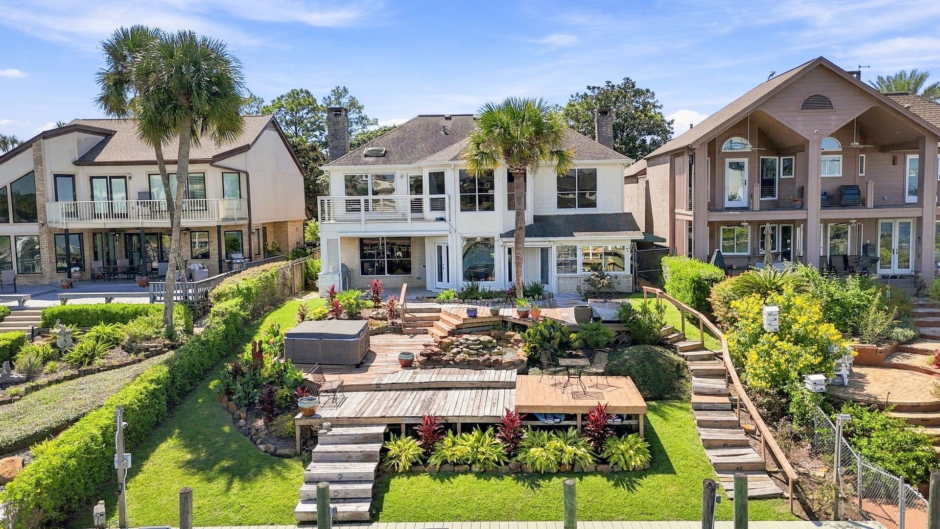 932 Plantation Street, League City, TX 77573 Additional aerial view of the home and backyard.