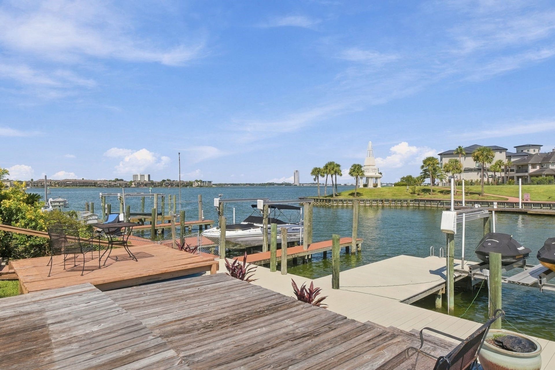 932 Plantation Street, League City, TX 77573 Over 1,000 square feet of all-new waterfront decking leads out to the private boat dock.