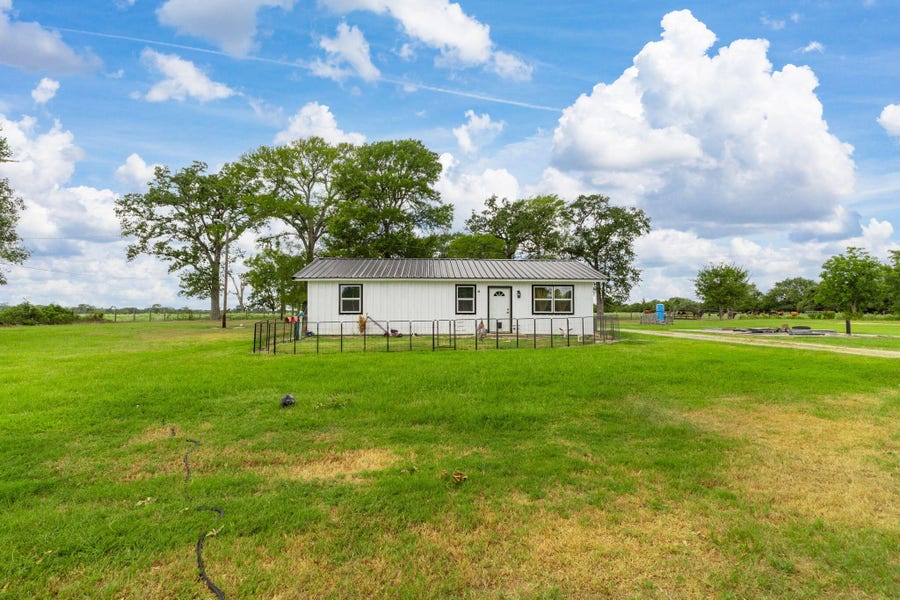 Property photo for 28060 Walker Road, Hempstead, TX