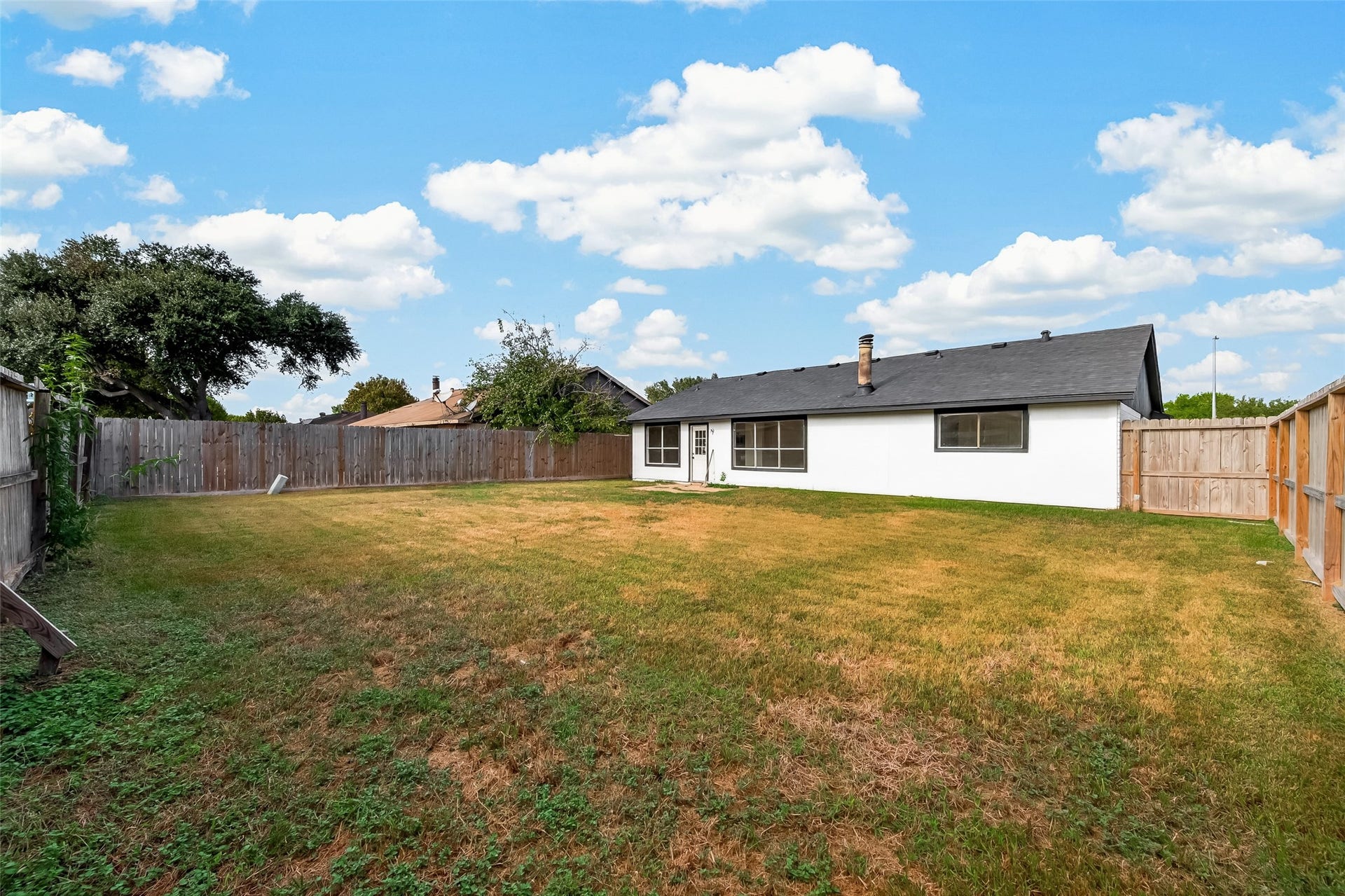 9918 Willmont Road, La Porte, TX 77571 9918 Willmont Road, La Porte, TX 77571