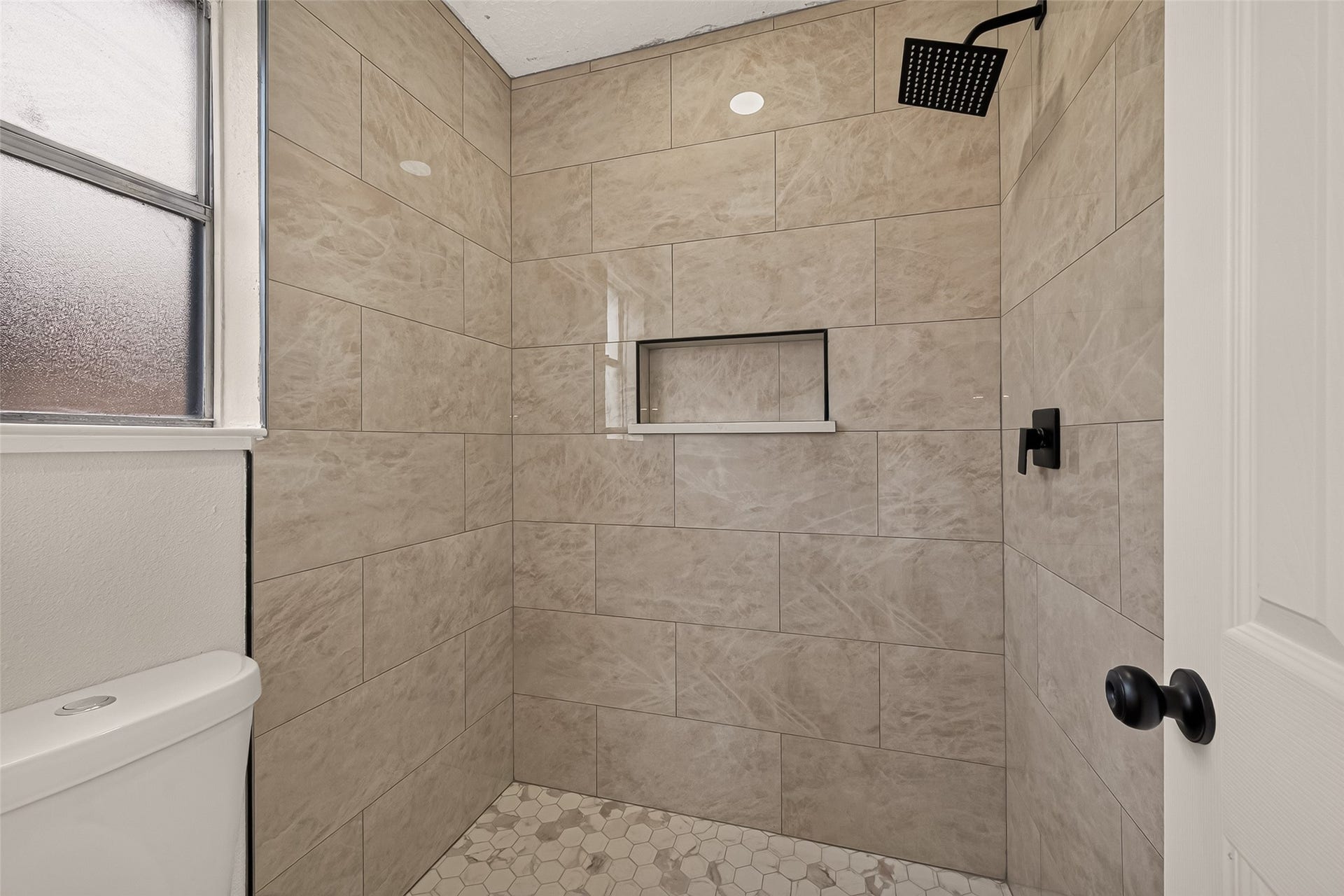 9918 Willmont Road, La Porte, TX 77571 9918 Willmont Road, La Porte, TX 77571