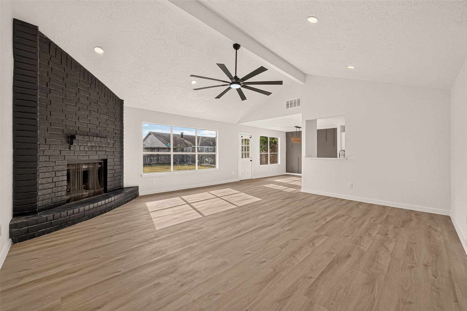 9918 Willmont Road, La Porte, TX 77571 9918 Willmont Road, La Porte, TX 77571