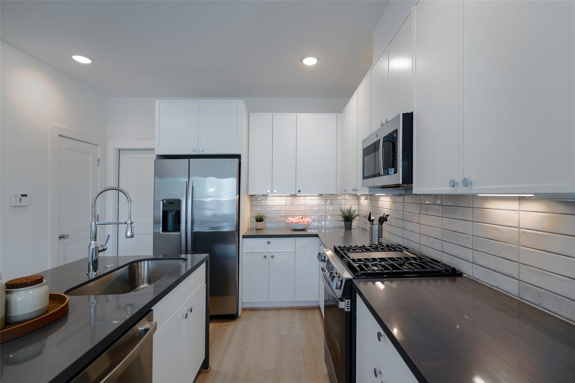 862 Paul Quinn Street, #B, Houston, TX 77091 862 Paul Quinn Street, #B, Houston, TX 77091