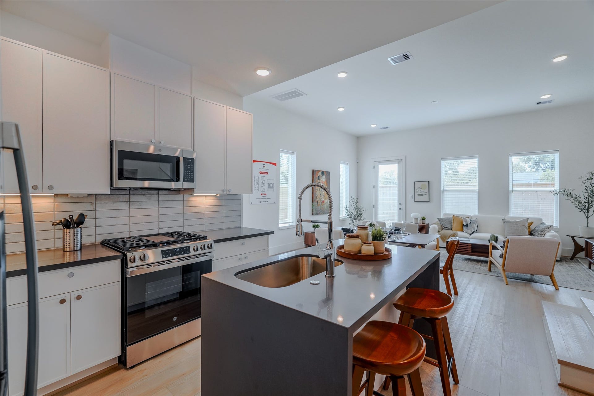 862 Paul Quinn Street, #B, Houston, TX 77091 862 Paul Quinn Street, #B, Houston, TX 77091