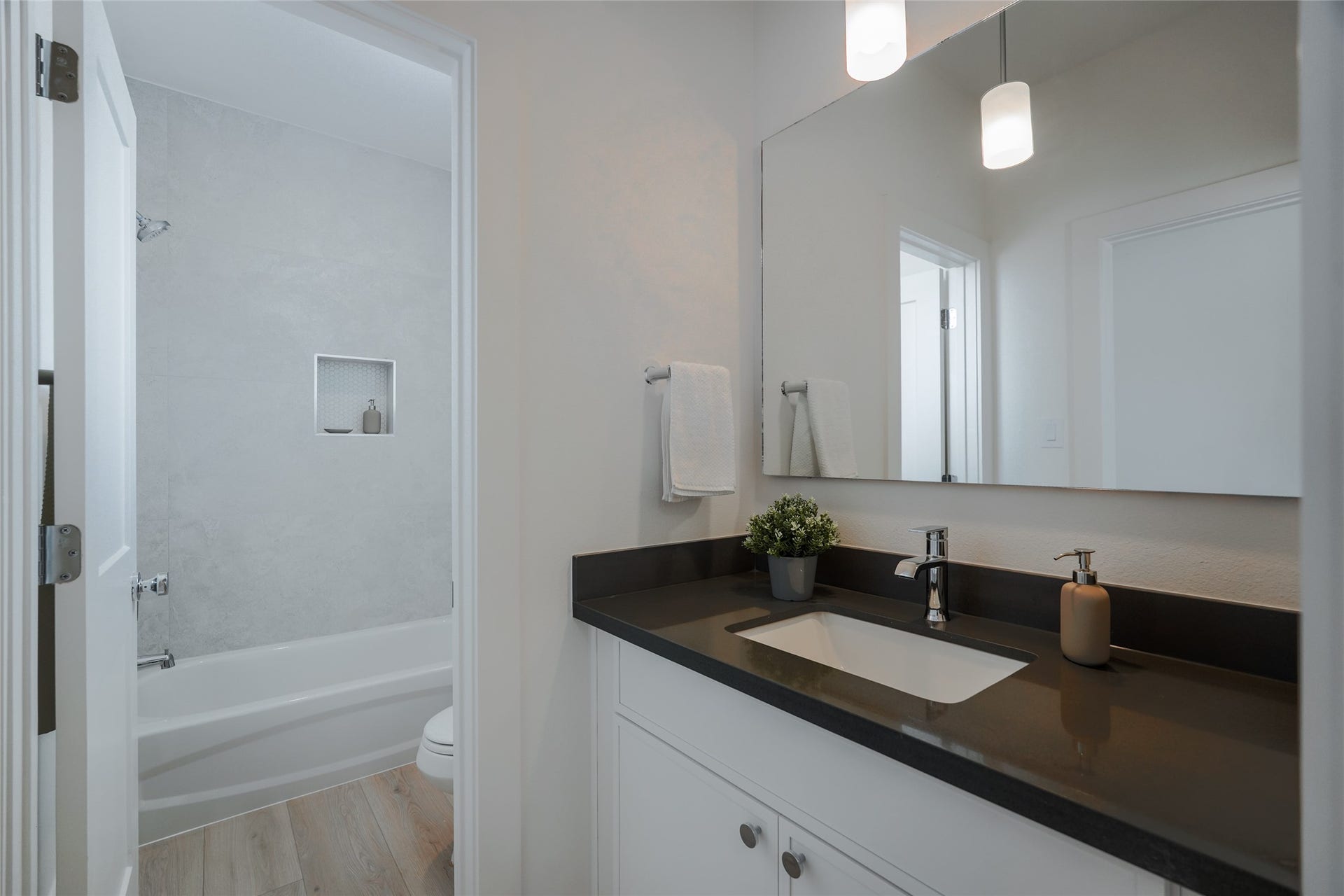 862 Paul Quinn Street, #B, Houston, TX 77091 862 Paul Quinn Street, #B, Houston, TX 77091