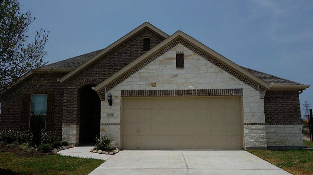 9215 Monarch Field Lane, Cypress, TX 77433 9215 Monarch Field Lane, Cypress, TX 77433