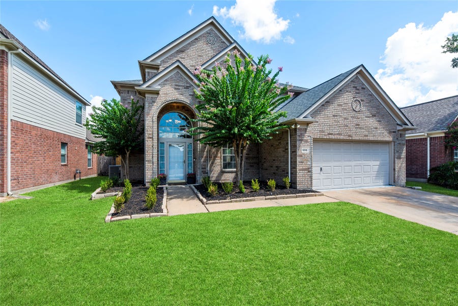 Property photo for 9518 Hanging Moss Trail, Houston, TX