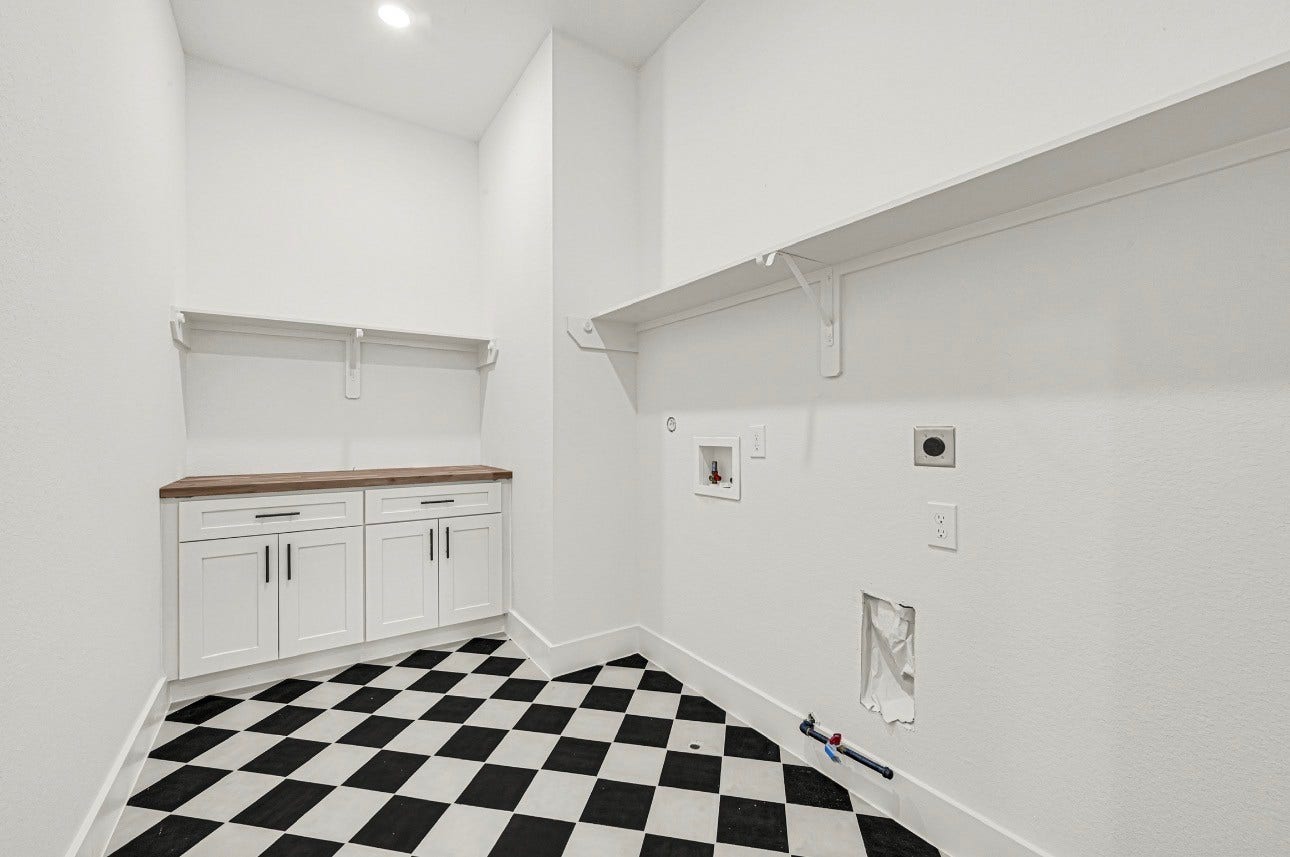 Spacious laundry room.