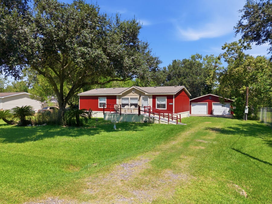Property photo for 3053 County Road 855, Alvin, TX