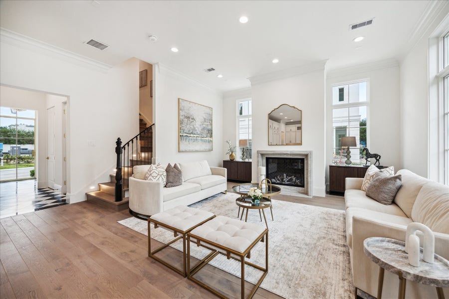Property photo for 7 Wentworth Gate Path, Houston, TX