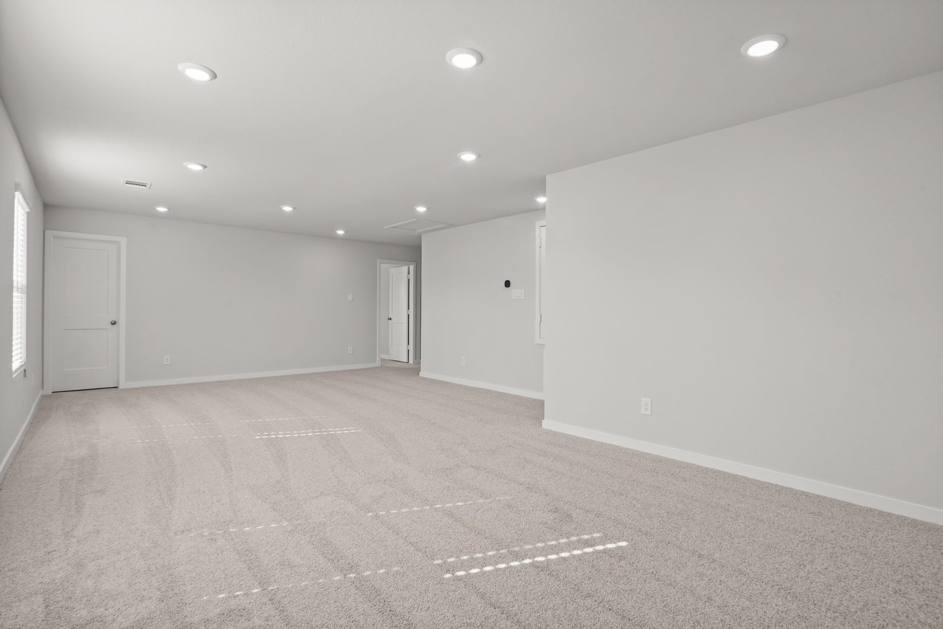 759 Woodhaven Lakes Drive, La Marque, TX 77568 representative photo