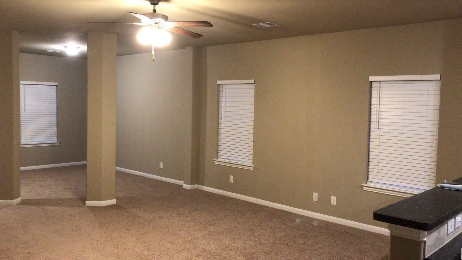 2310 Thunderbolt Peak Drive, Rosharon, TX 77583 2310 Thunderbolt Peak Drive, Rosharon, TX 77583