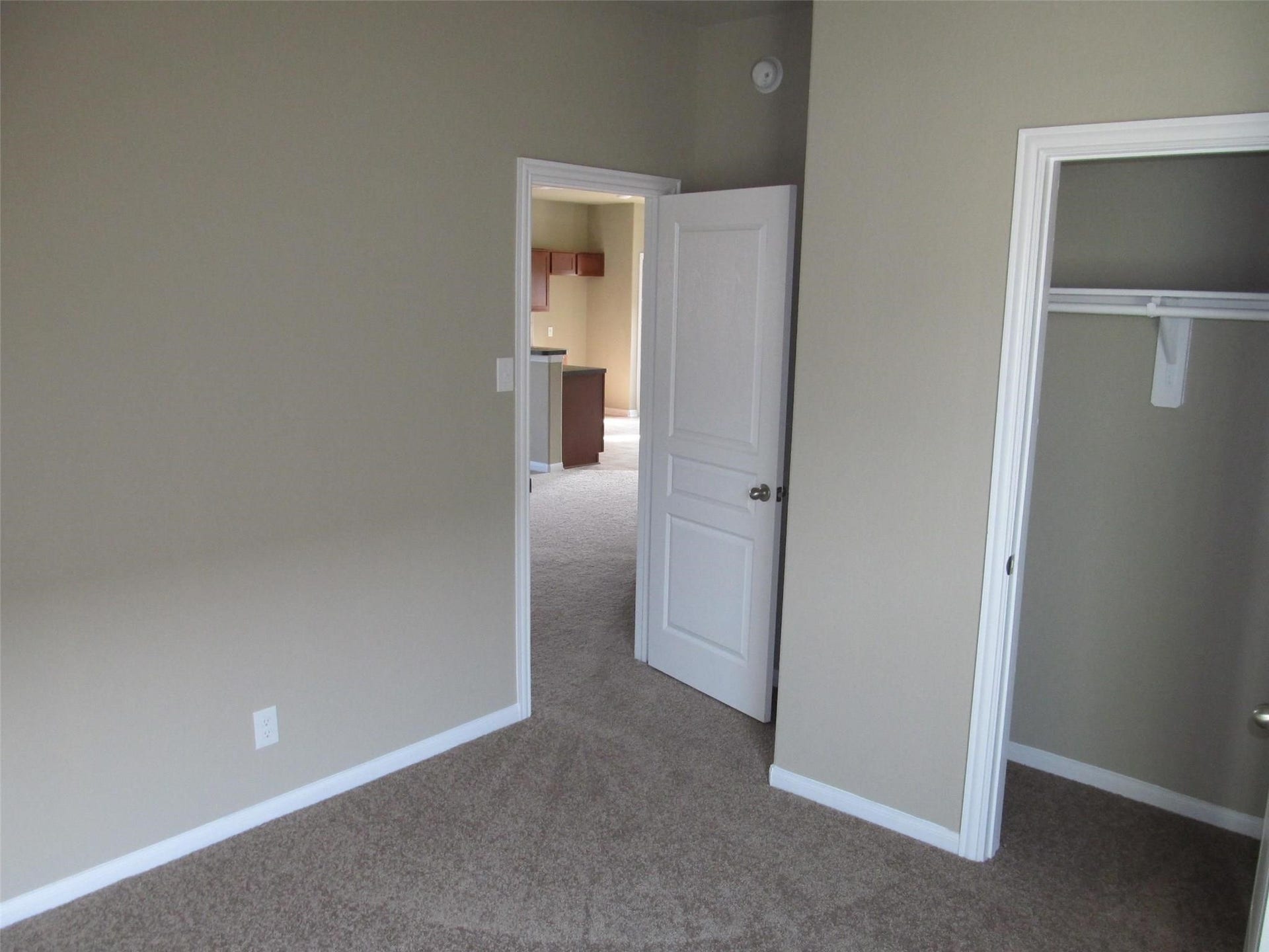 2310 Thunderbolt Peak Drive, Rosharon, TX 77583 2310 Thunderbolt Peak Drive, Rosharon, TX 77583