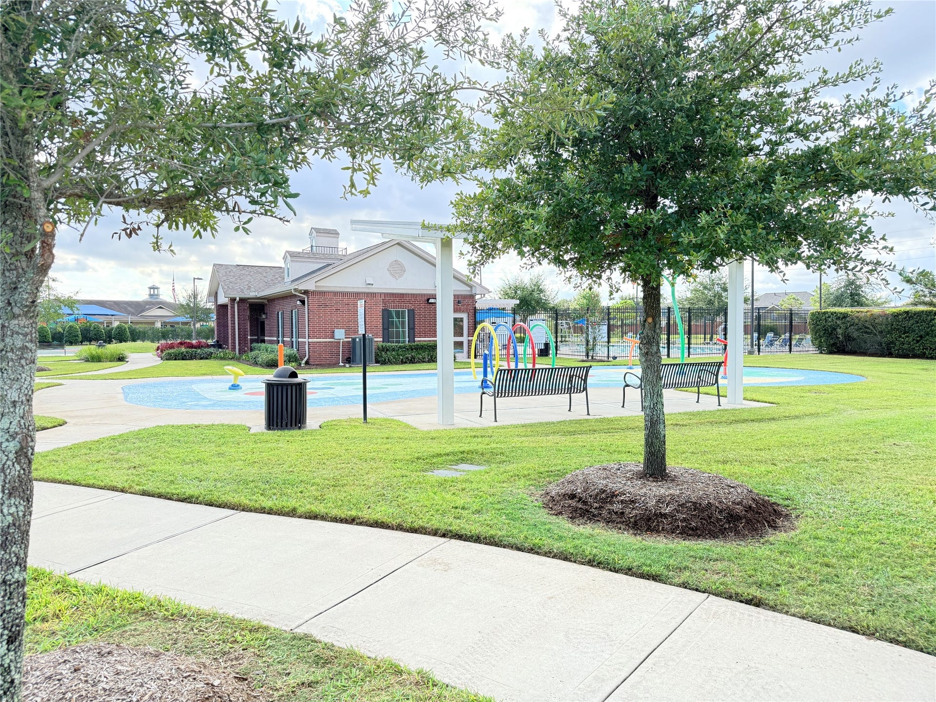 20635 Riley Copper Drive, Cypress, TX 77433 Right at the end of the cul-de-sac you will find an amenity center which includes a splashpad, basketball goal, playground and the pool.