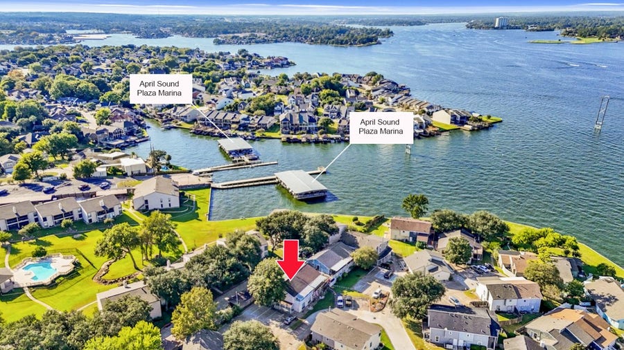 Property photo for 132 April Point Drive N, Conroe, TX