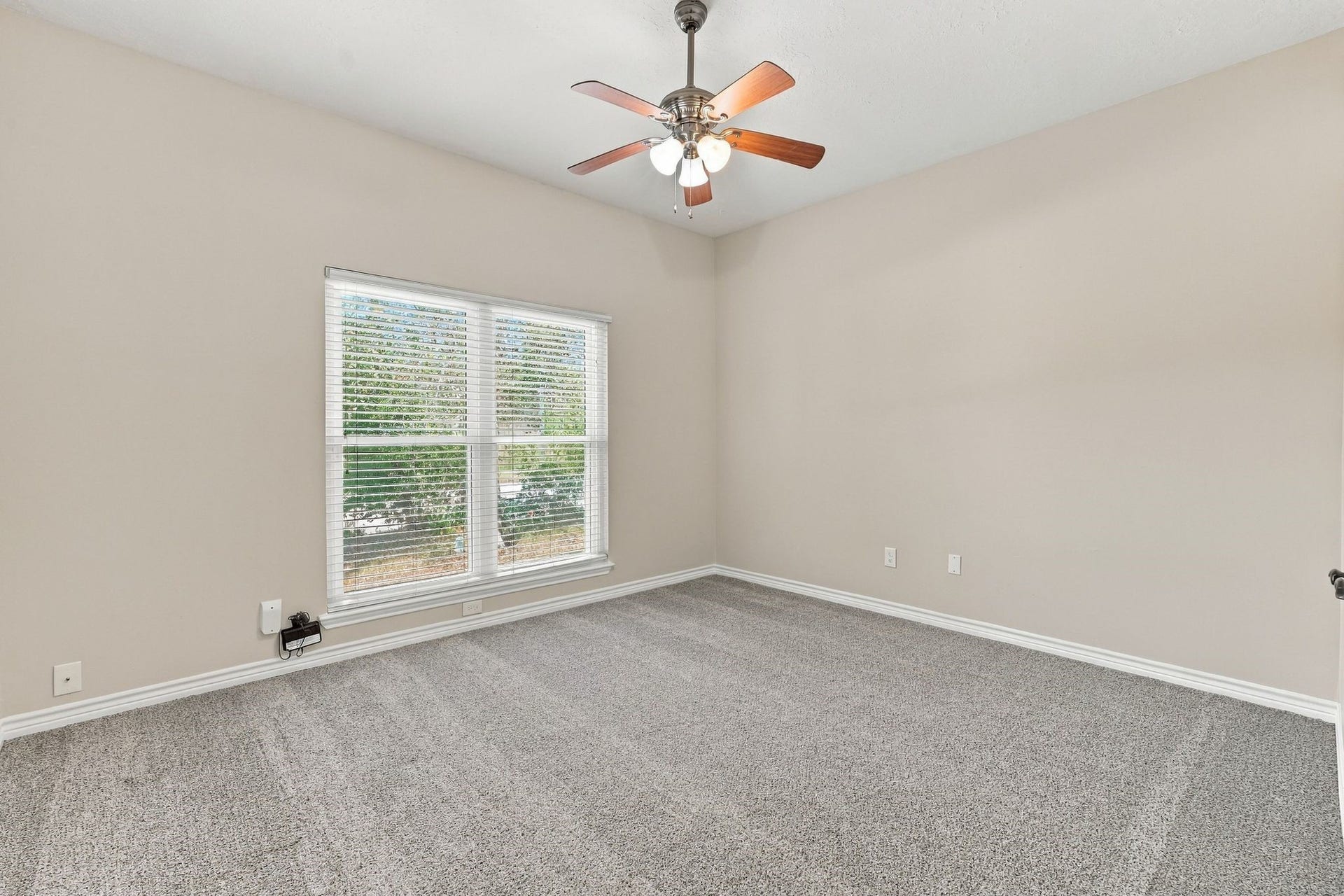 713 Palmer Drive, Conroe, TX 77302 713 Palmer Drive, Conroe, TX 77302