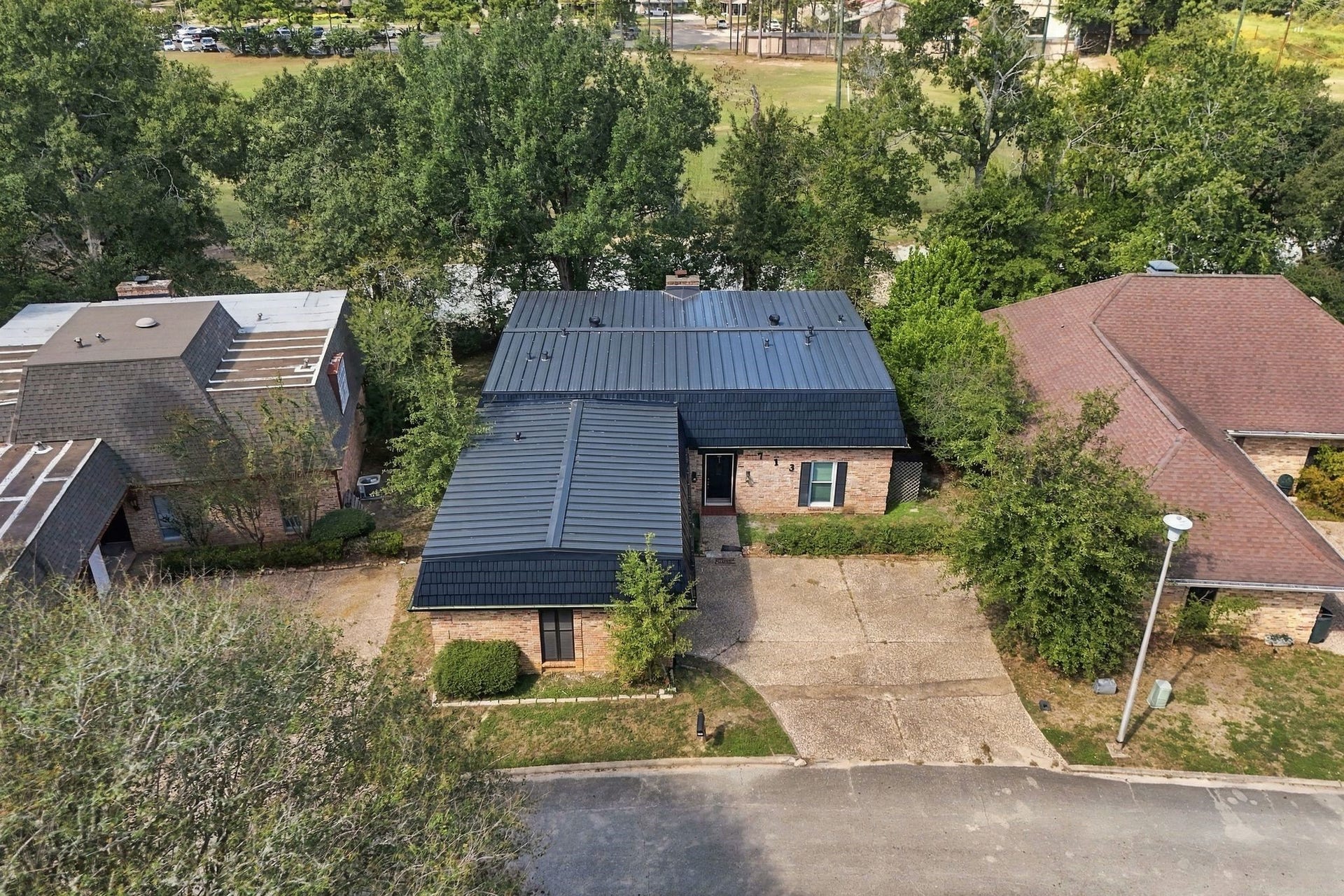 713 Palmer Drive, Conroe, TX 77302 713 Palmer Drive, Conroe, TX 77302