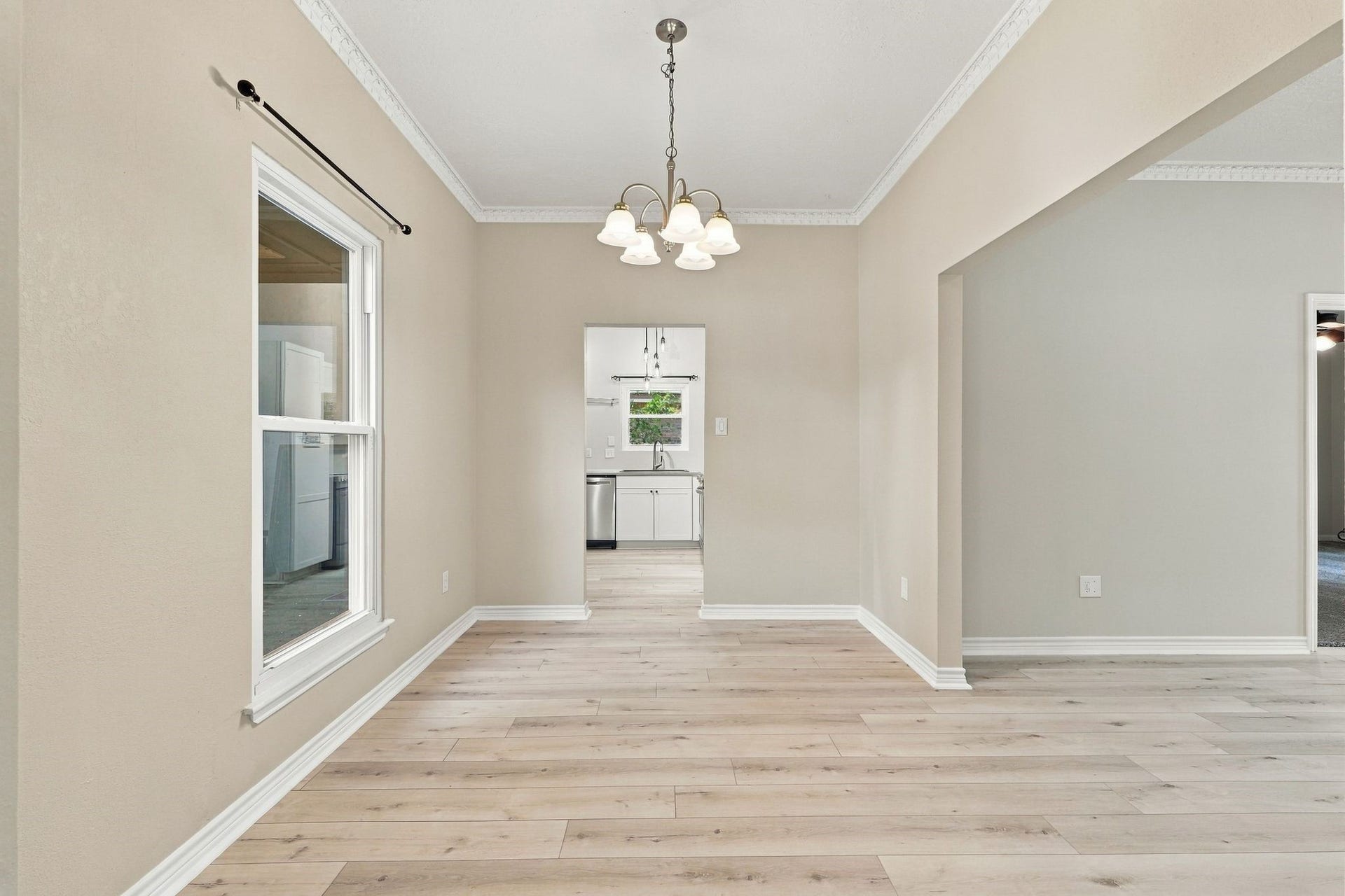 713 Palmer Drive, Conroe, TX 77302 713 Palmer Drive, Conroe, TX 77302