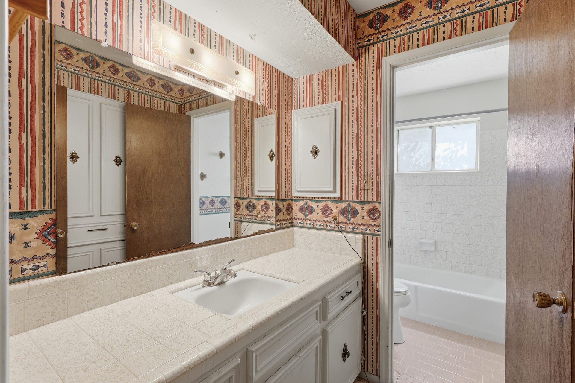 2nd Bathroom