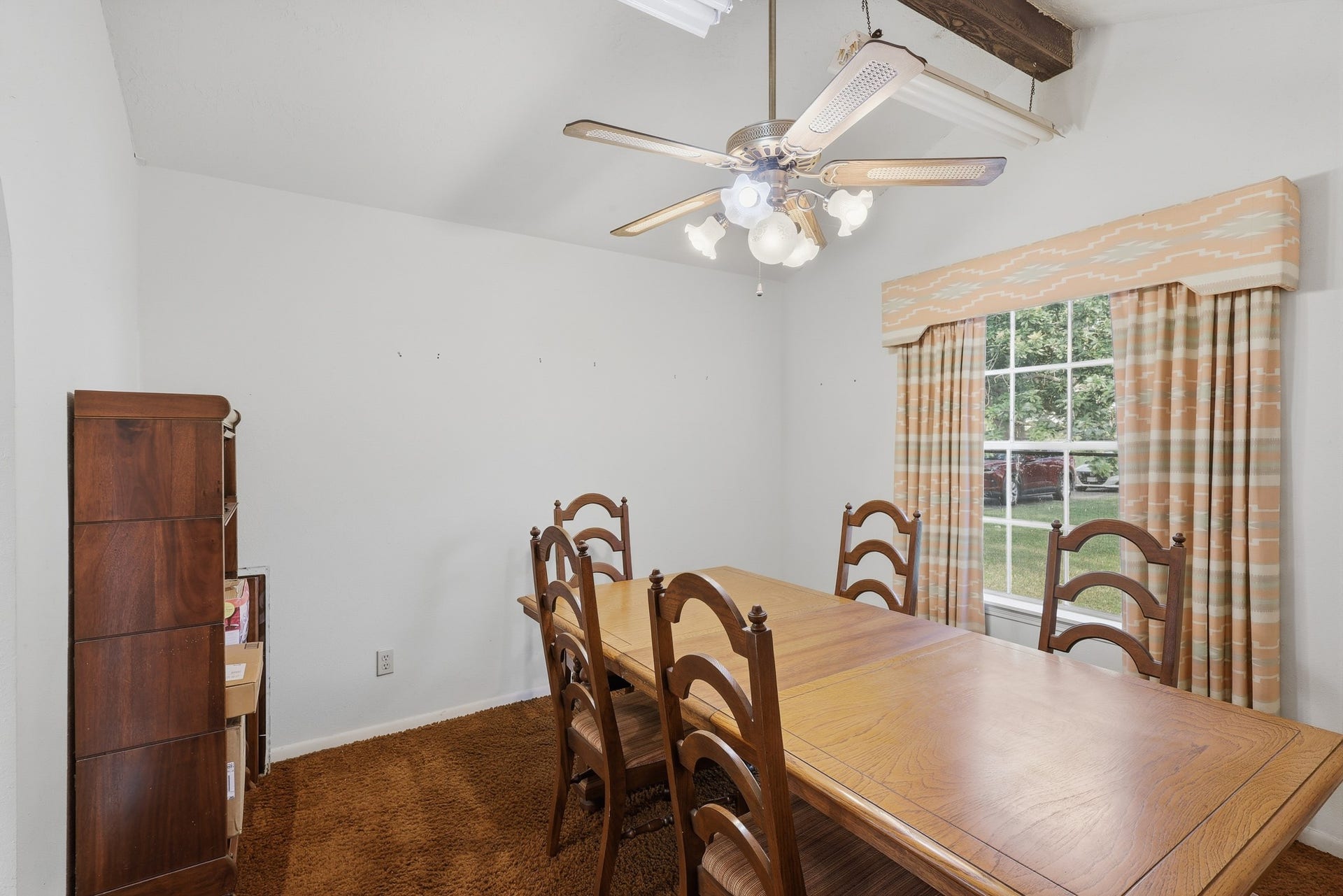 815 County Road 32, Angleton, TX 77515