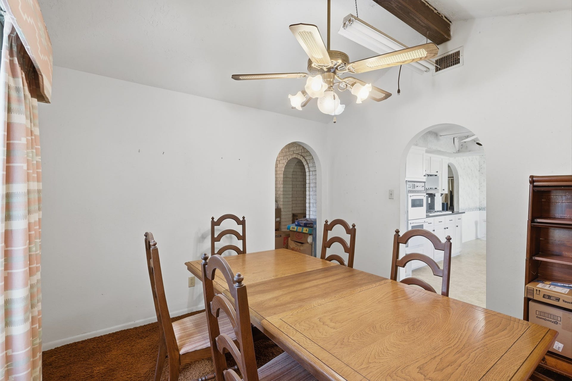 815 County Road 32, Angleton, TX 77515