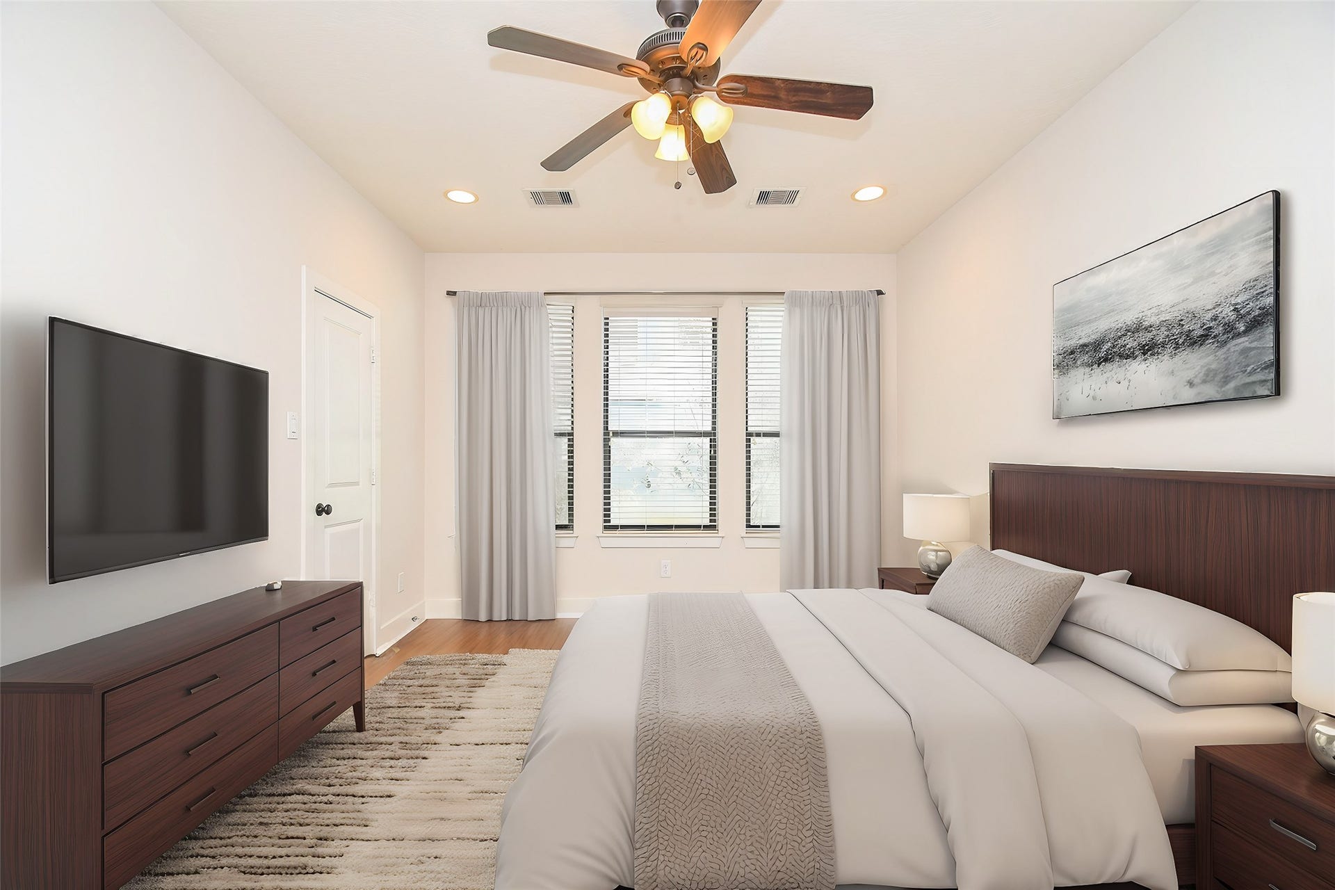 2422 Navigation Boulevard, #A, Houston, TX 77003 Primary bedroom