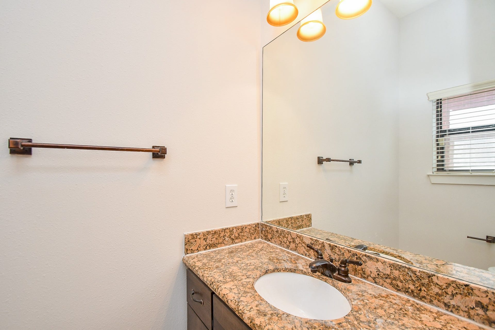 2422 Navigation Boulevard, #A, Houston, TX 77003 2422 Navigation Boulevard, #A, Houston, TX 77003