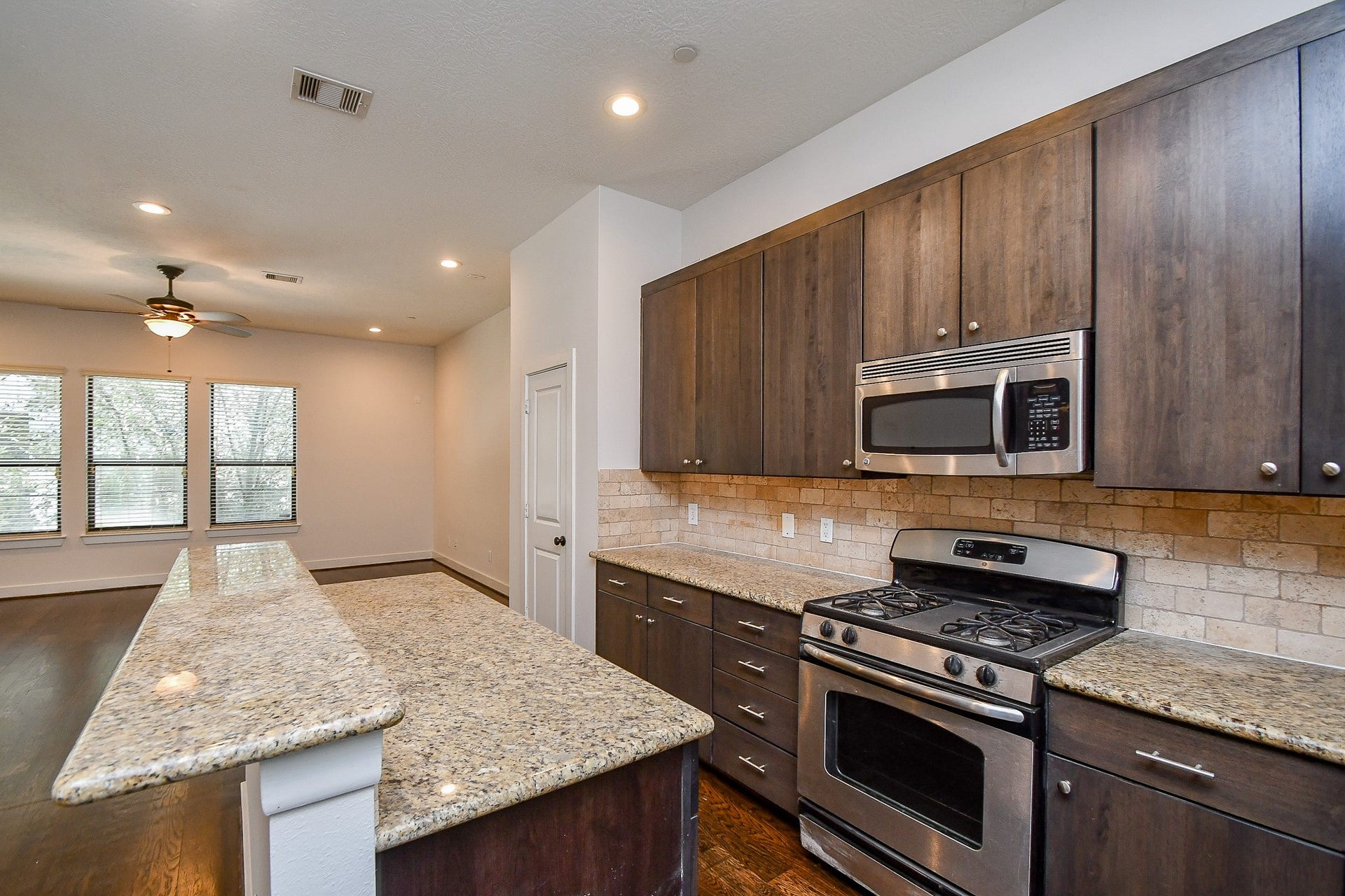 2422 Navigation Boulevard, #A, Houston, TX 77003 2422 Navigation Boulevard, #A, Houston, TX 77003