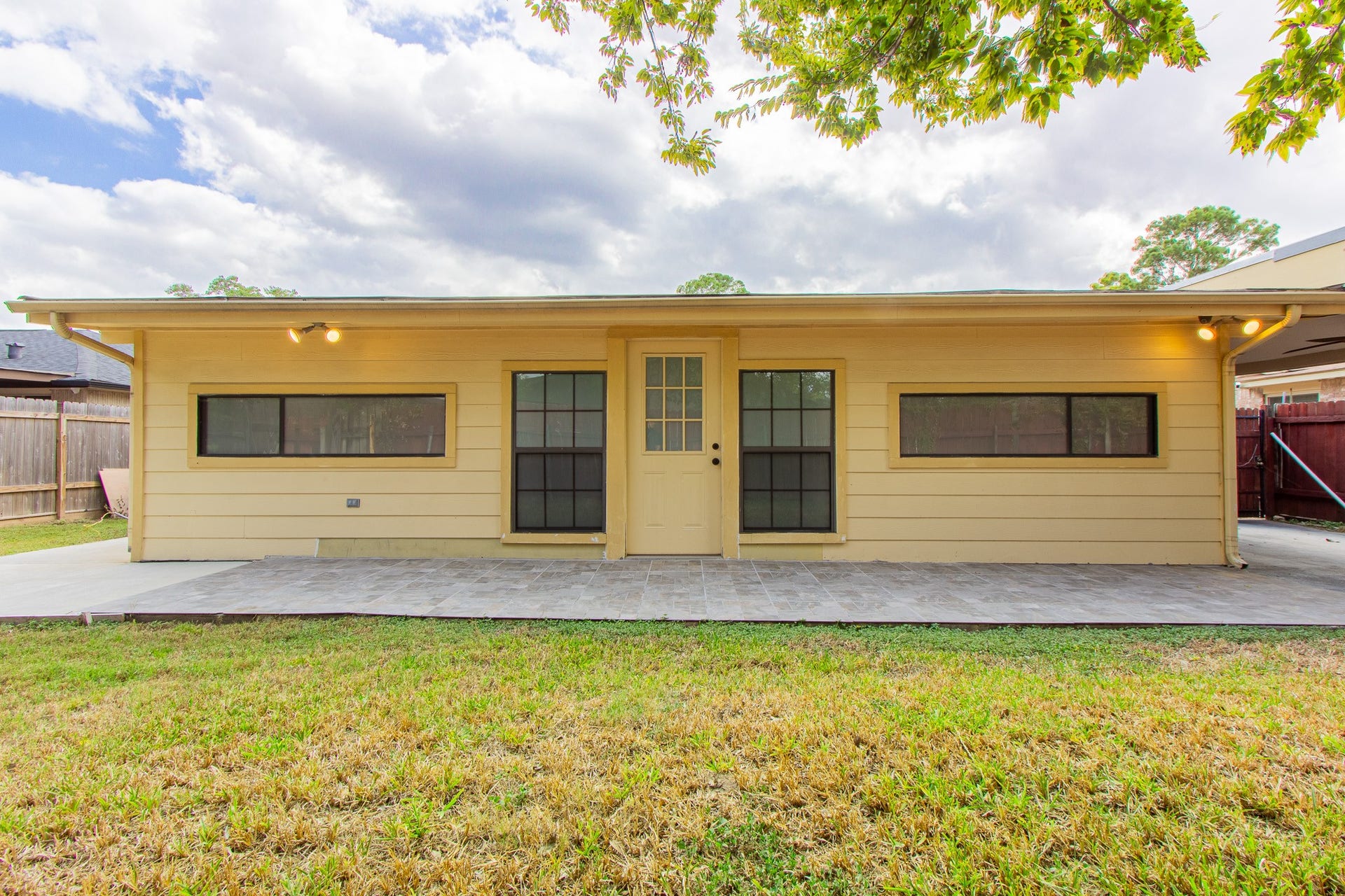 2522 Lower Valley Drive, Houston, TX 77067 2522 Lower Valley Drive, Houston, TX 77067