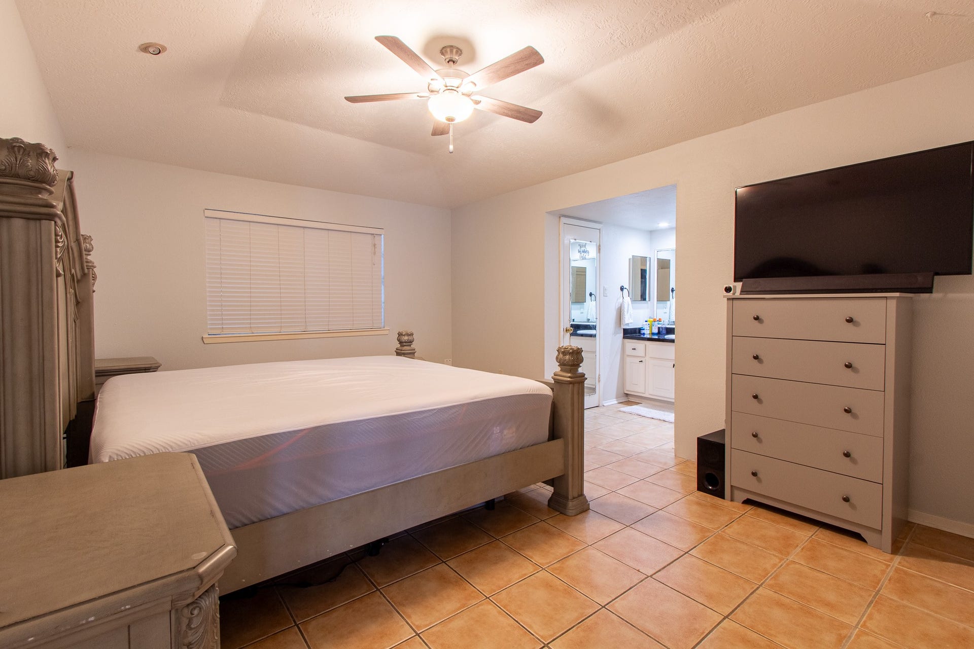 2522 Lower Valley Drive, Houston, TX 77067 2522 Lower Valley Drive, Houston, TX 77067