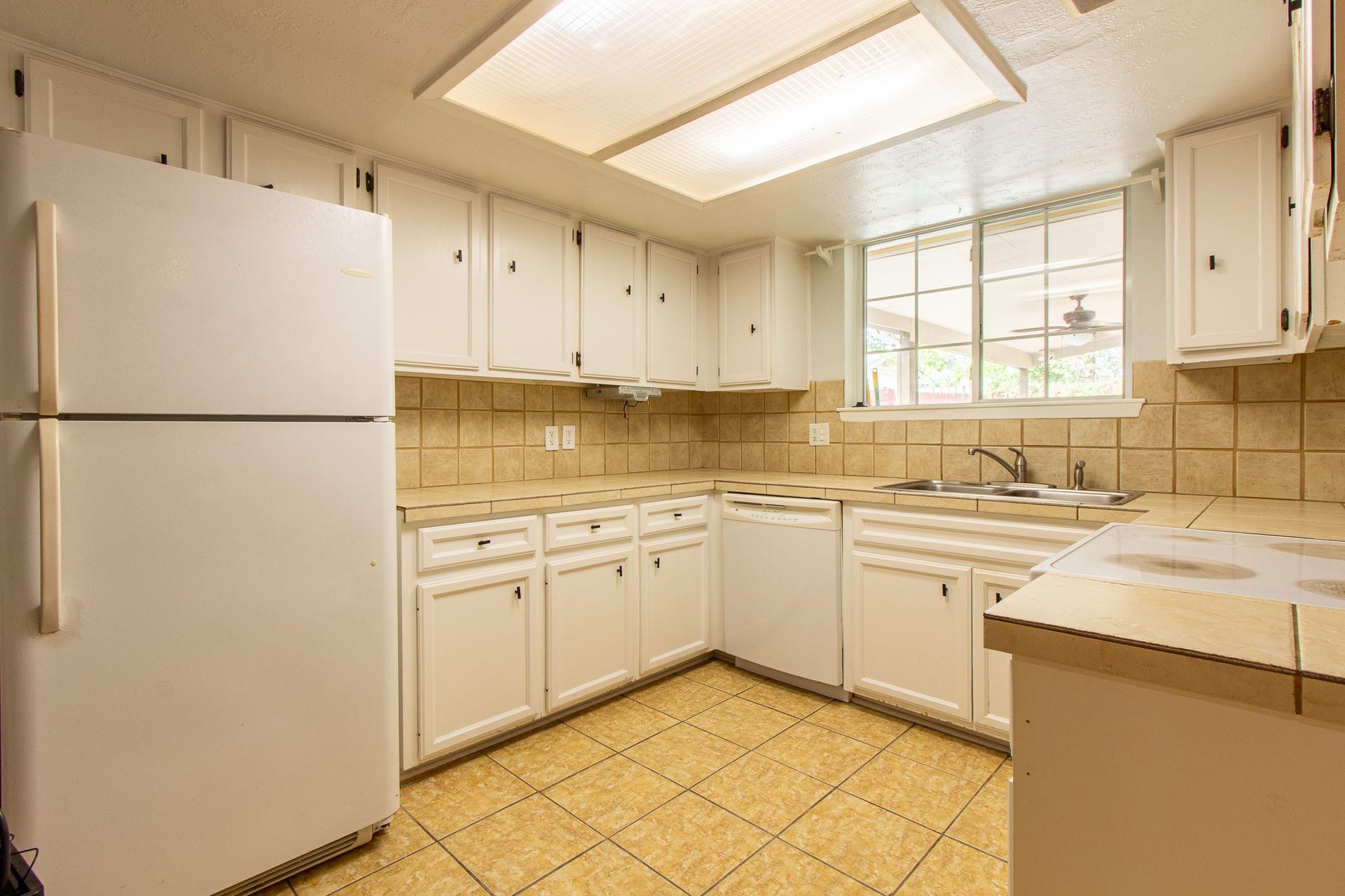 2522 Lower Valley Drive, Houston, TX 77067 2522 Lower Valley Drive, Houston, TX 77067