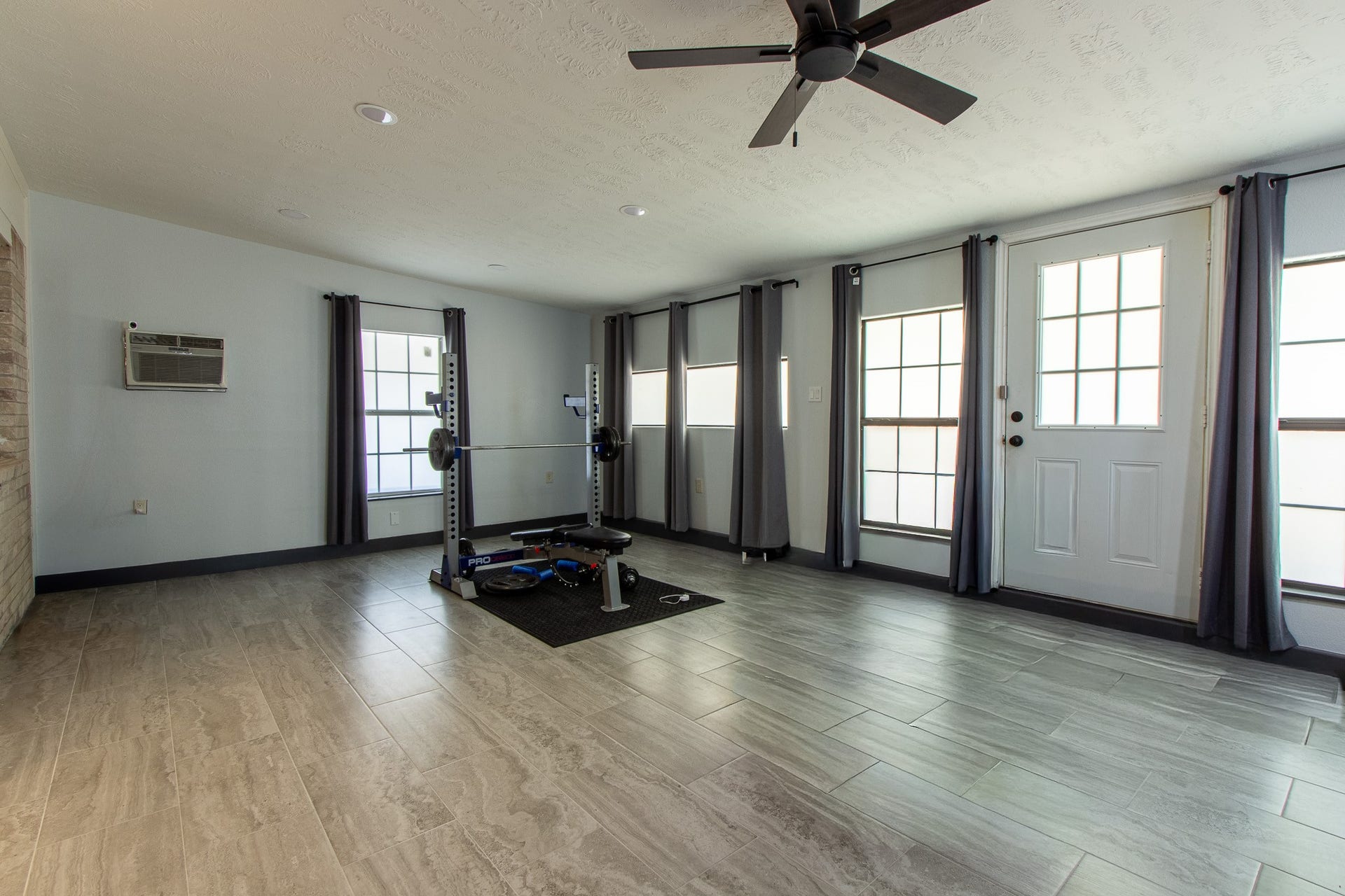 2522 Lower Valley Drive, Houston, TX 77067 2522 Lower Valley Drive, Houston, TX 77067