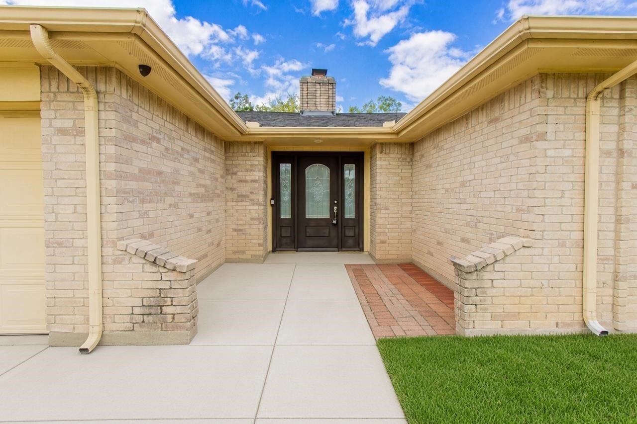 2522 Lower Valley Drive, Houston, TX 77067 2522 Lower Valley Drive, Houston, TX 77067