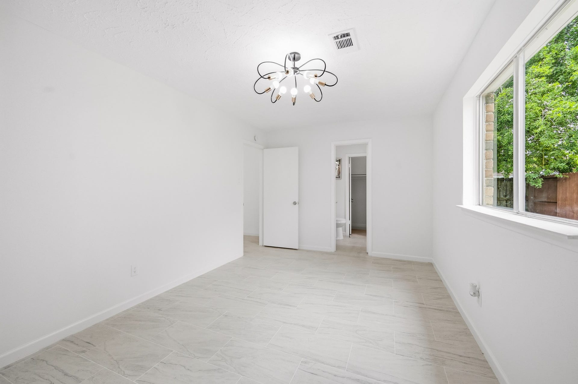 7310 Londres Drive, Houston, TX 77083 7310 Londres Drive, Houston, TX 77083
