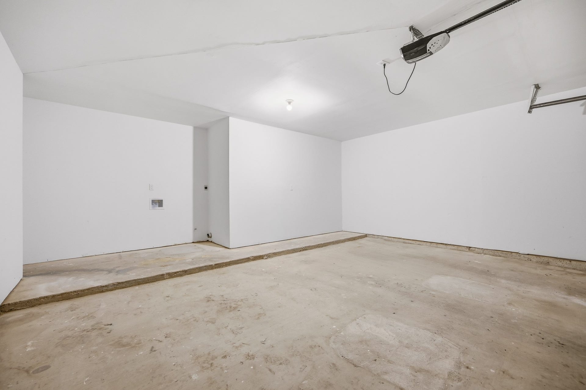 7310 Londres Drive, Houston, TX 77083 7310 Londres Drive, Houston, TX 77083